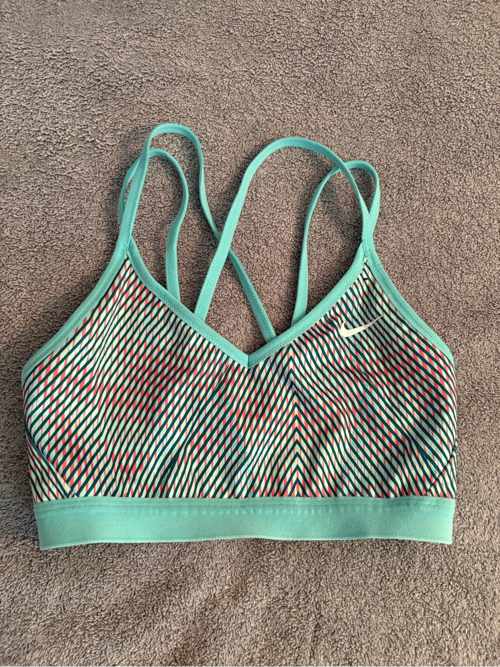 Nike Women's Sports Bra Geometric Print Medium Logo Swoosh No Padding